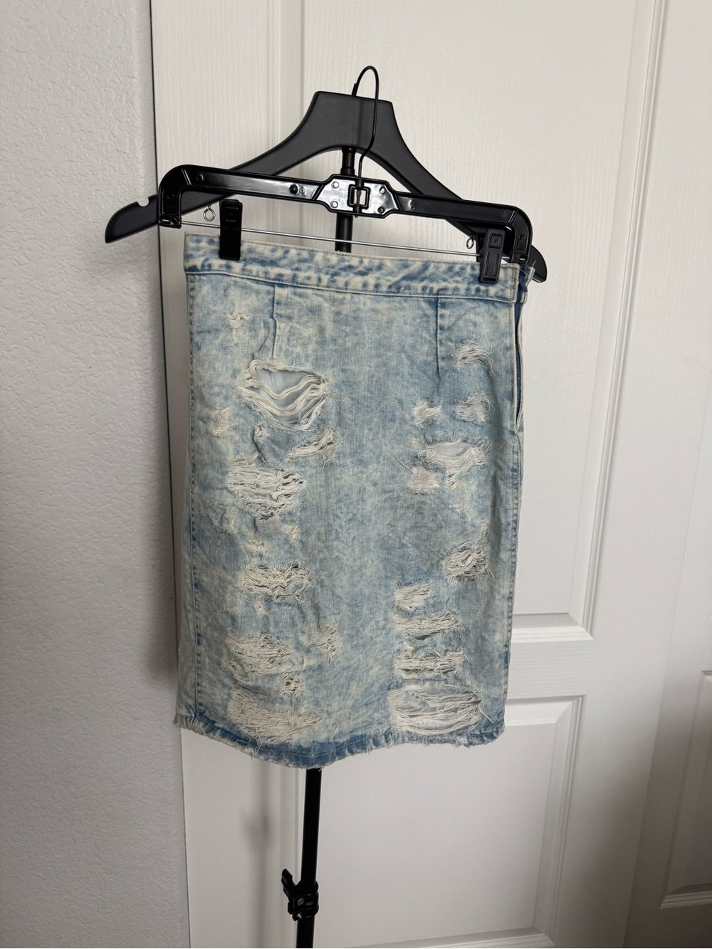 Lovers + Friends Light Blue Distressed Denim Pencil Skirt